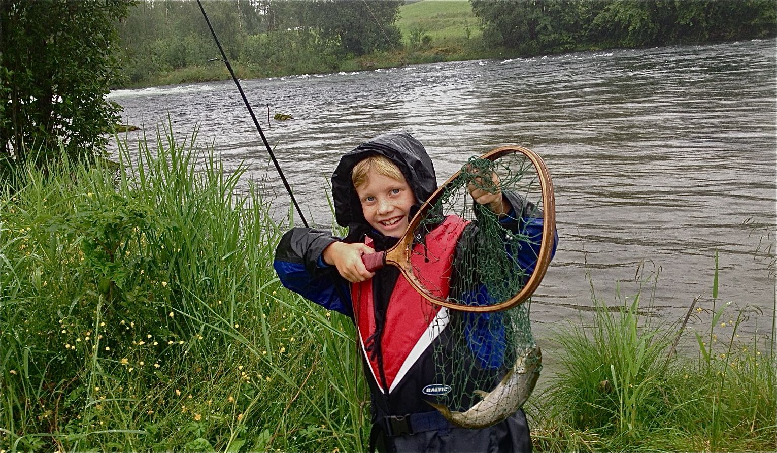 Alle sportsfiskere bør bruke flytevest!